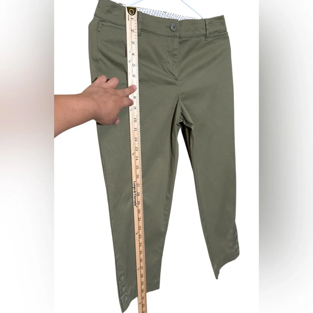 Talbots Green Perfect Crop Pants,Size 2P,Made in Indonesia,98% Cotton,2% Spandex